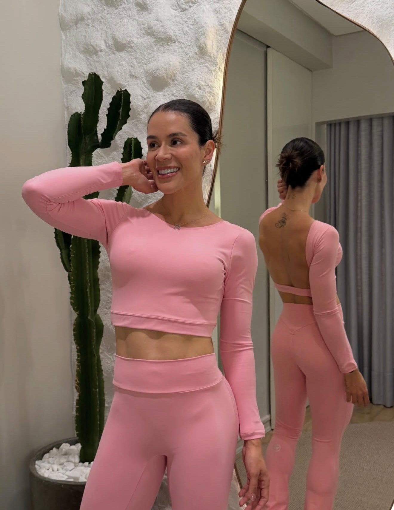 Pink flare leggings with shaping effect (Copy)