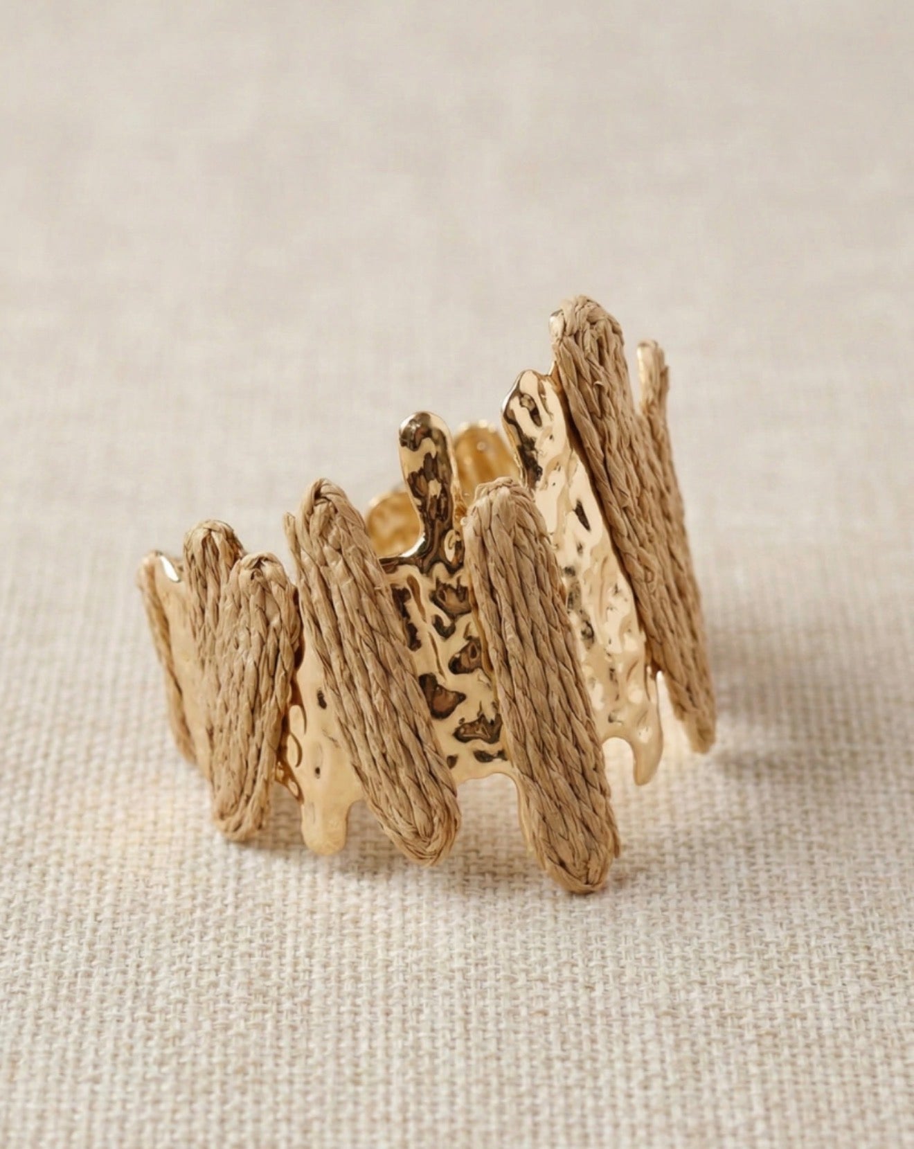 STRAW AND GOLD BRACELET