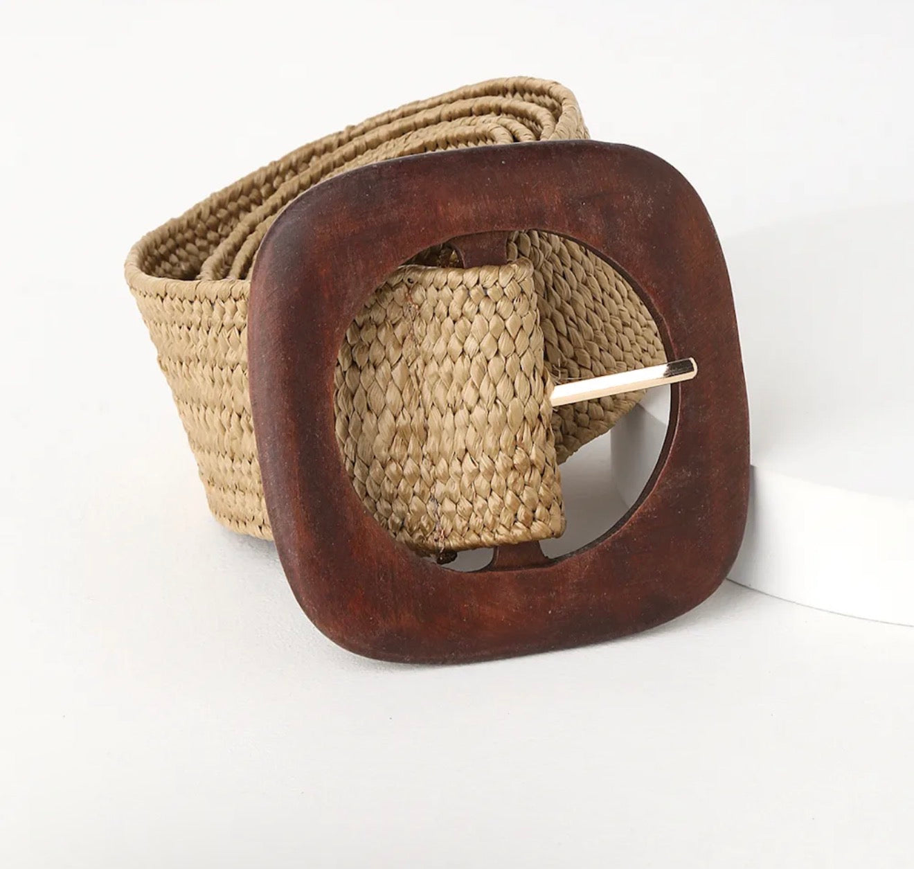 STRAW BELT W/WOOD BUCKLE