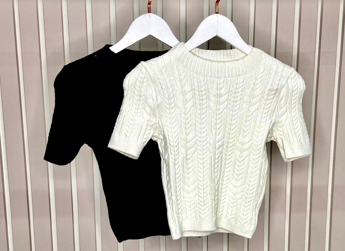 KNIT BLOUSE