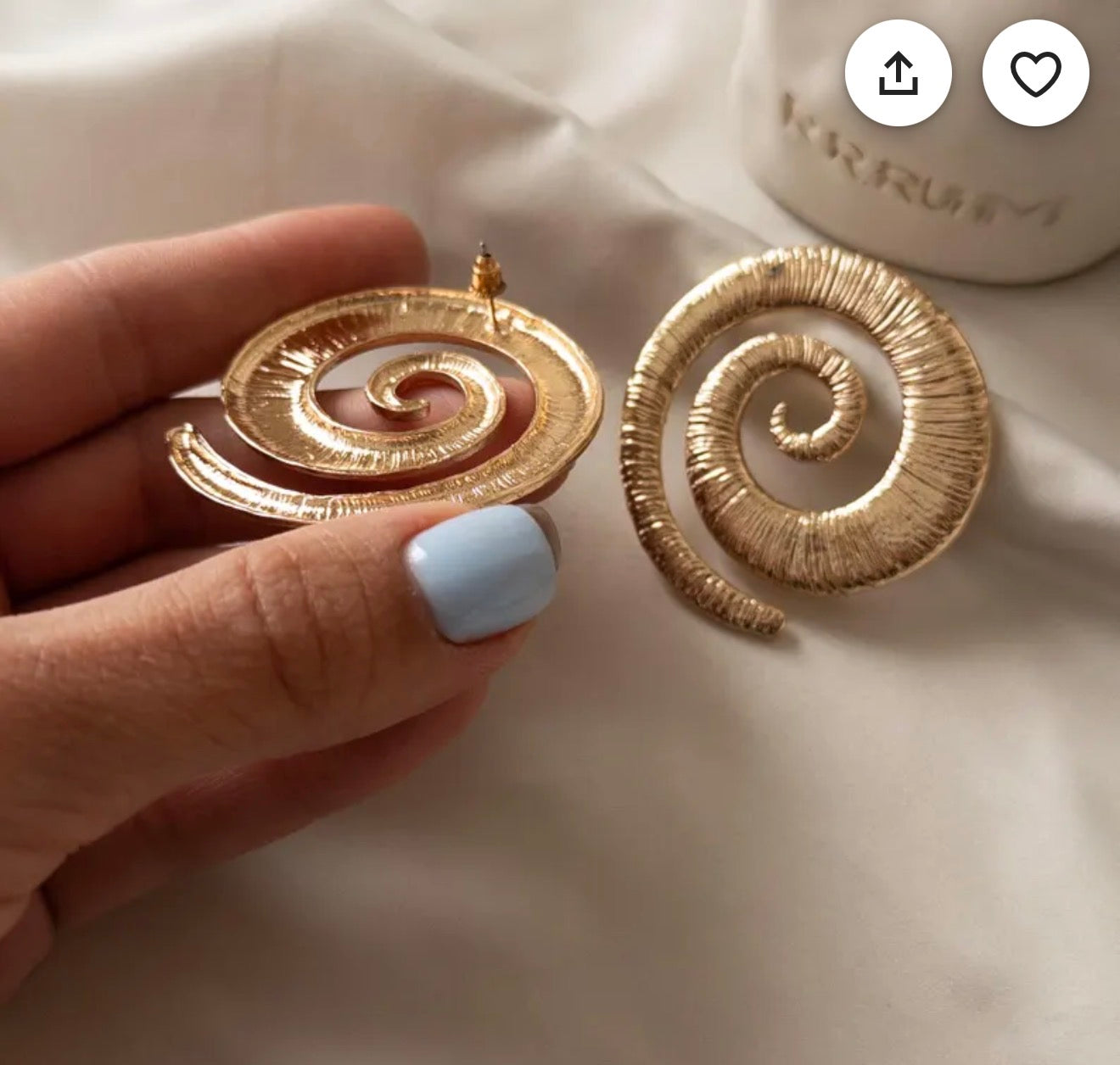Shell Spiral earrings gold