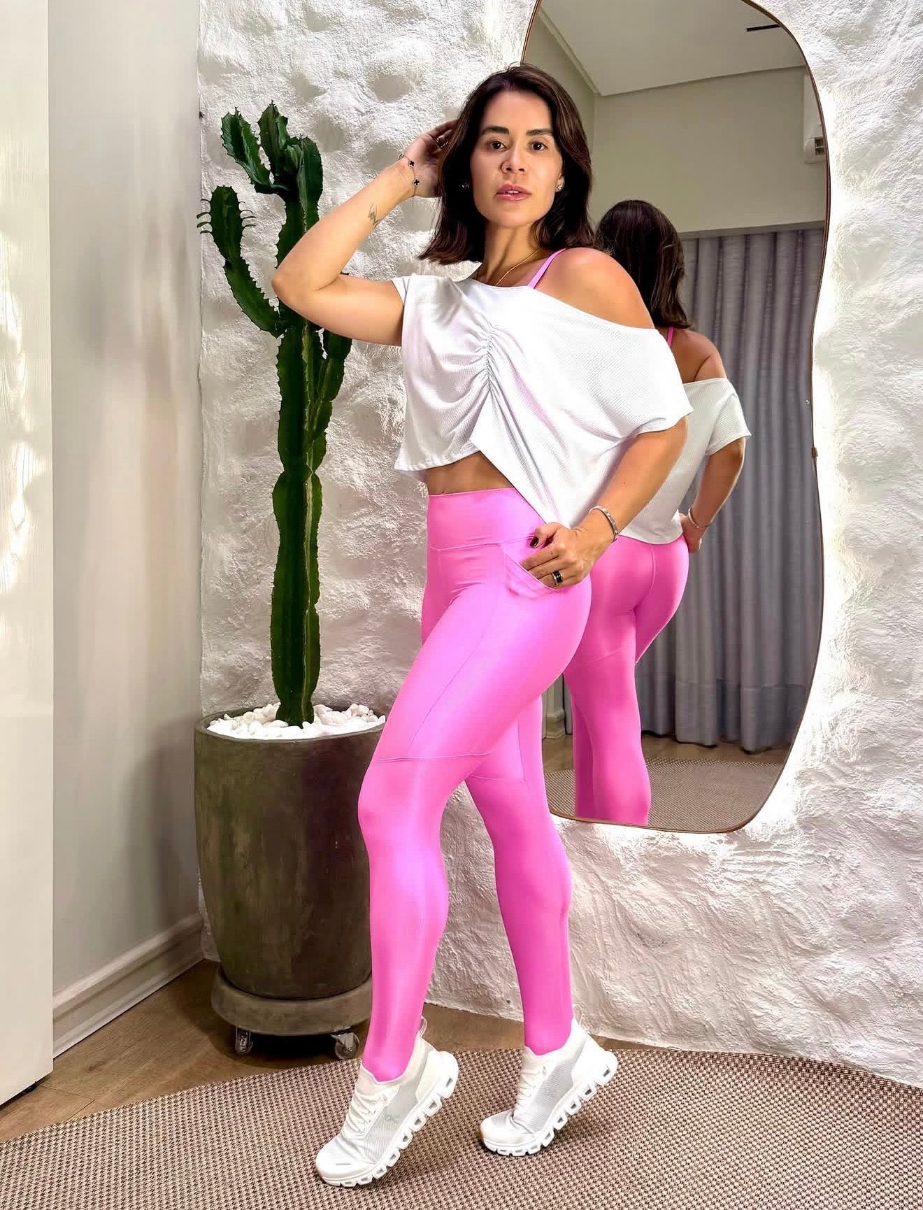 High-waisted pocket fitness pants