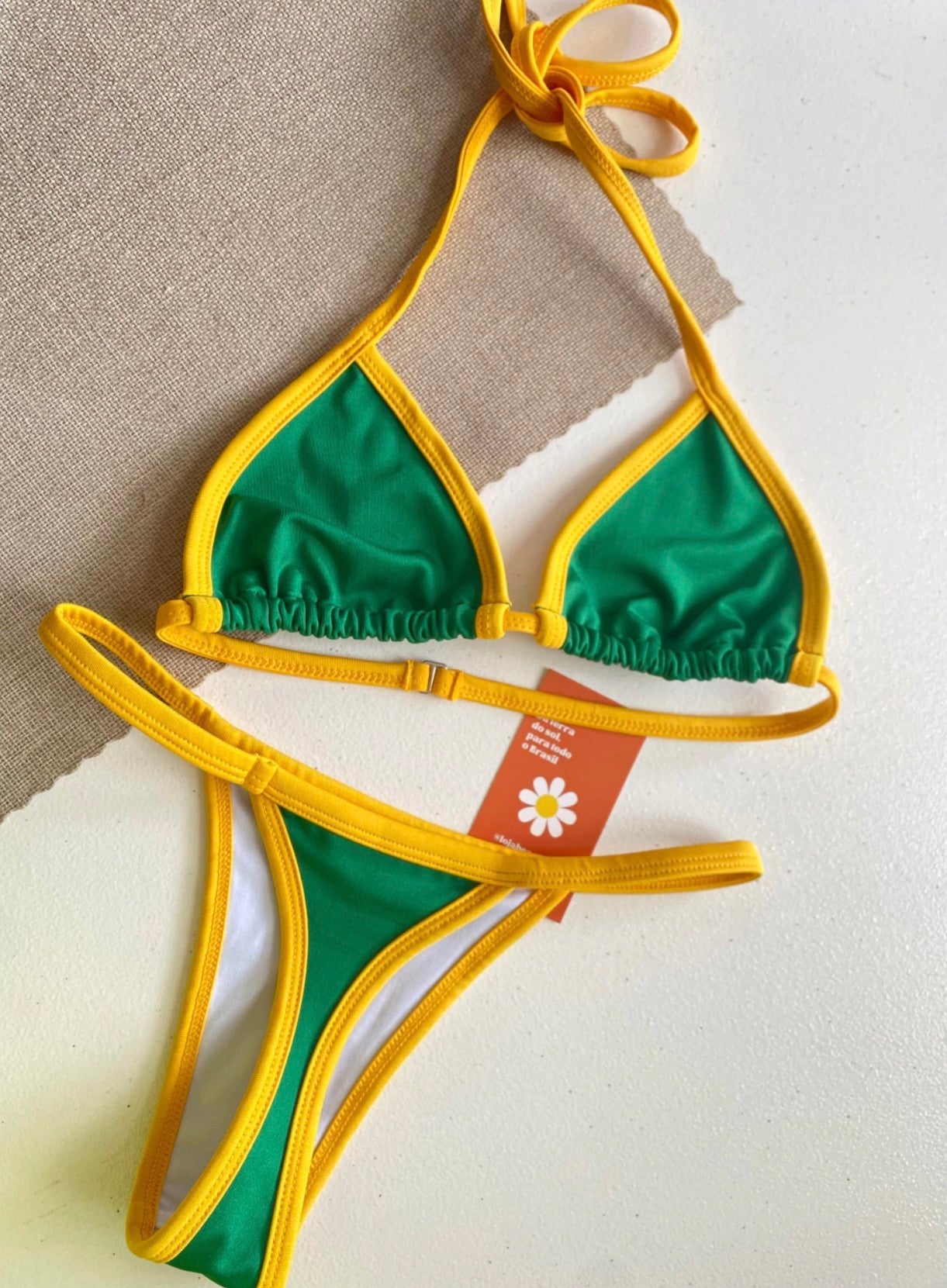 Ela é brasileira