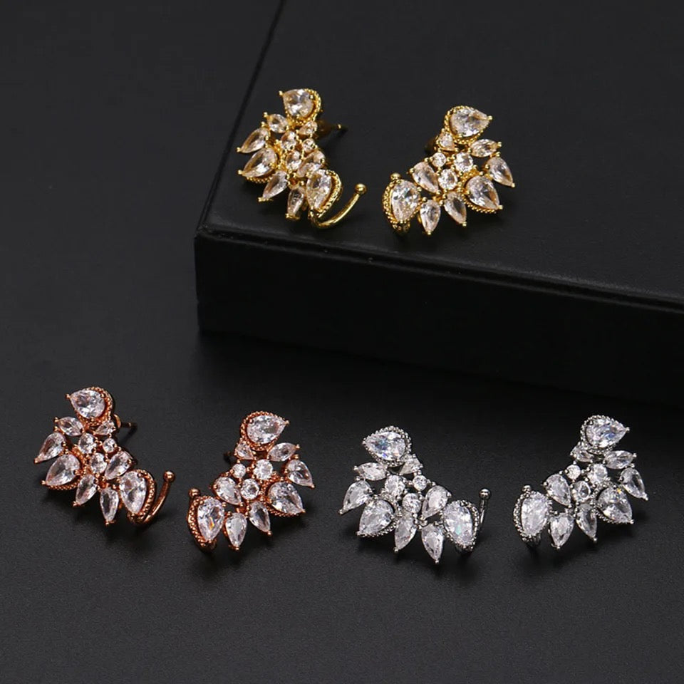 Elegant Sliver Color Zircon Stud Earrings For Women Water Drop Design CZ Crystal Earring Female Wedding Jewelry New Gift